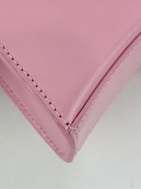 Hourglass Wallet On Chain in Shiny Calfskin Candy Pink