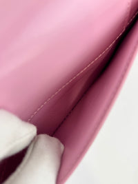 Hourglass Wallet On Chain in Shiny Calfskin Candy Pink
