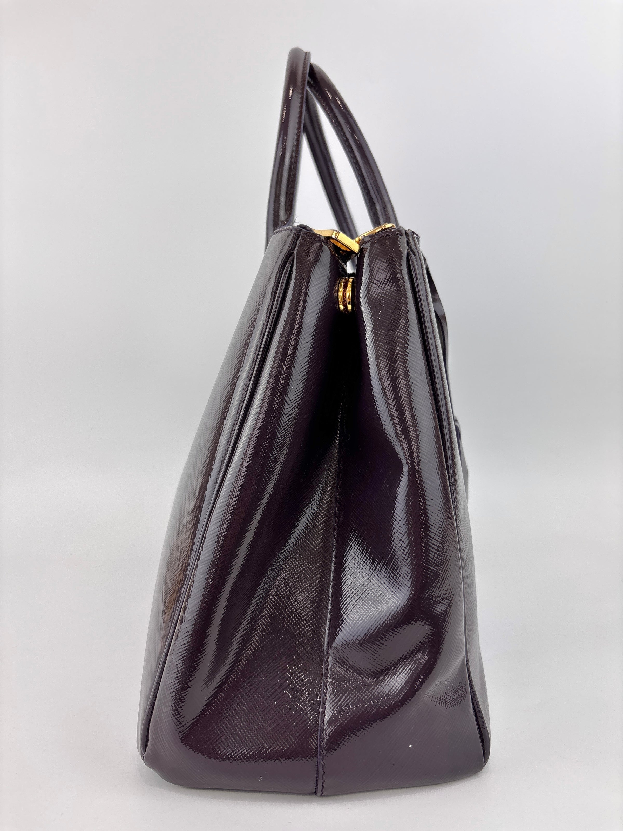 Galleria Medium Saffiano Double Zip Tote Purple Patent