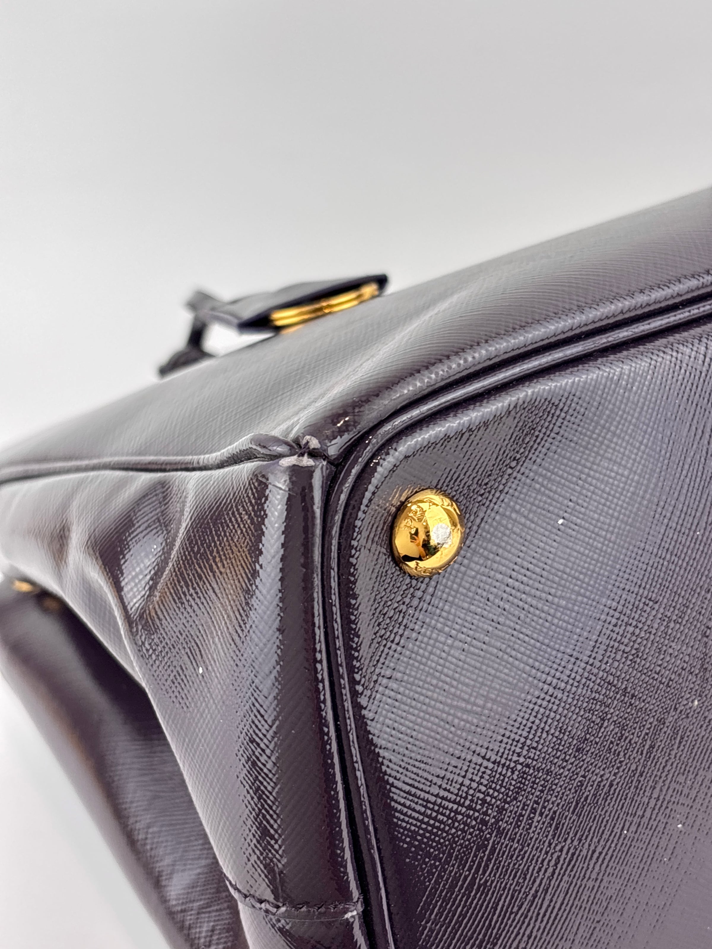 Galleria Medium Saffiano Double Zip Tote Purple Patent