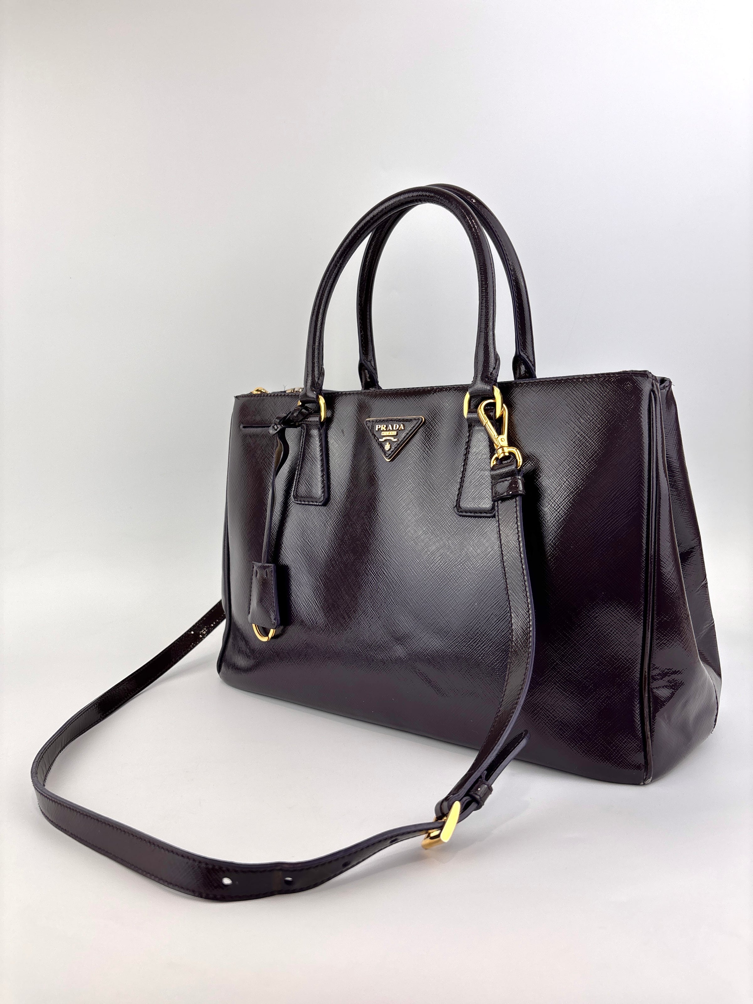 Galleria Medium Saffiano Double Zip Tote Purple Patent