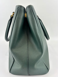 BN2274 Saffiano Medium Galleria Double Zip Tote Emerald Green GHW