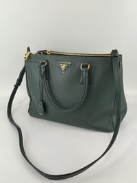 BN2274 Saffiano Medium Galleria Double Zip Tote Emerald Green GHW