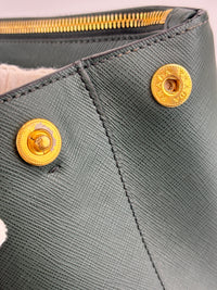 BN2274 Saffiano Medium Galleria Double Zip Tote Emerald Green GHW