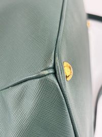 BN2274 Saffiano Medium Galleria Double Zip Tote Emerald Green GHW