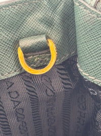 BN2274 Saffiano Medium Galleria Double Zip Tote Emerald Green GHW