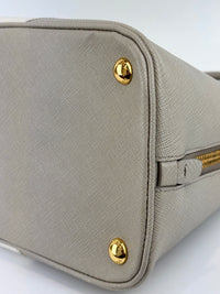 BL836C Saffiano Lux Medium Promenade Argilla/Pomice