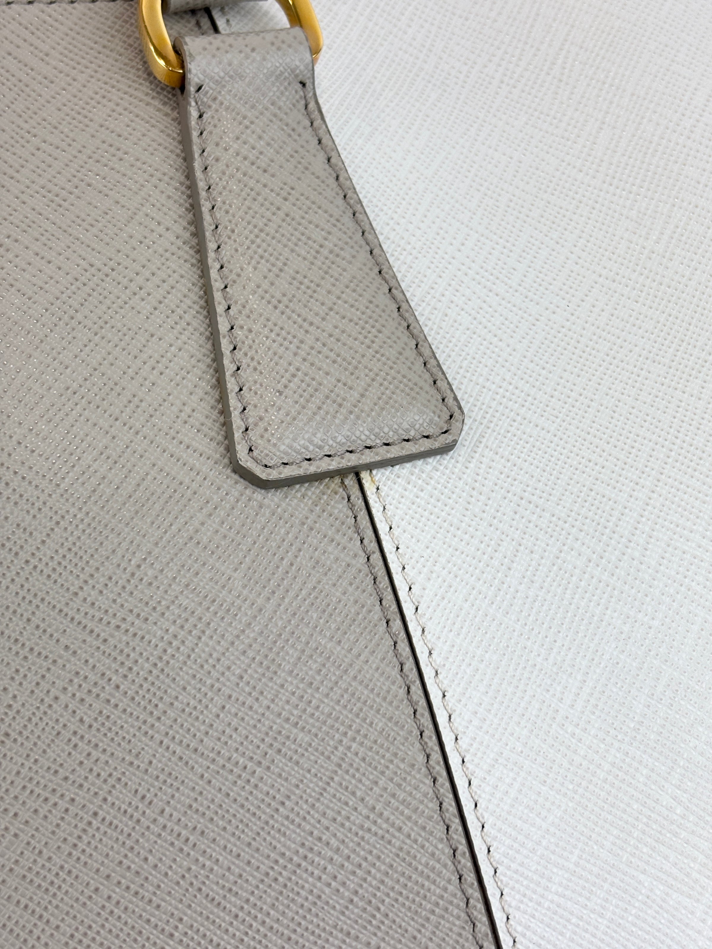 BL836C Saffiano Lux Medium Promenade Argilla/Pomice