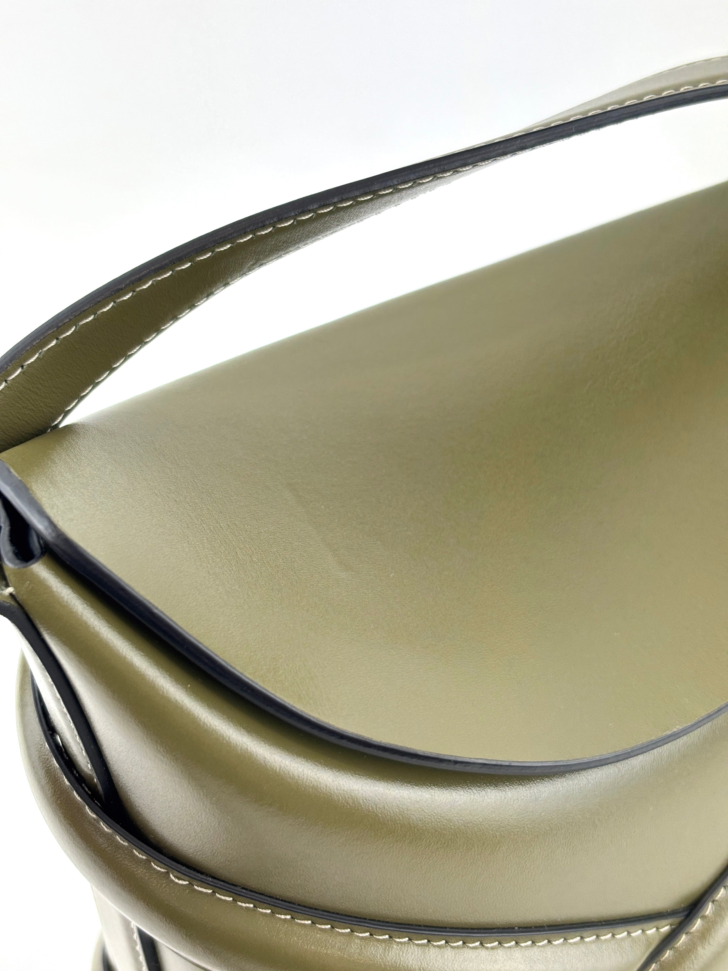 The Curve Bucket Bag in Olive Green