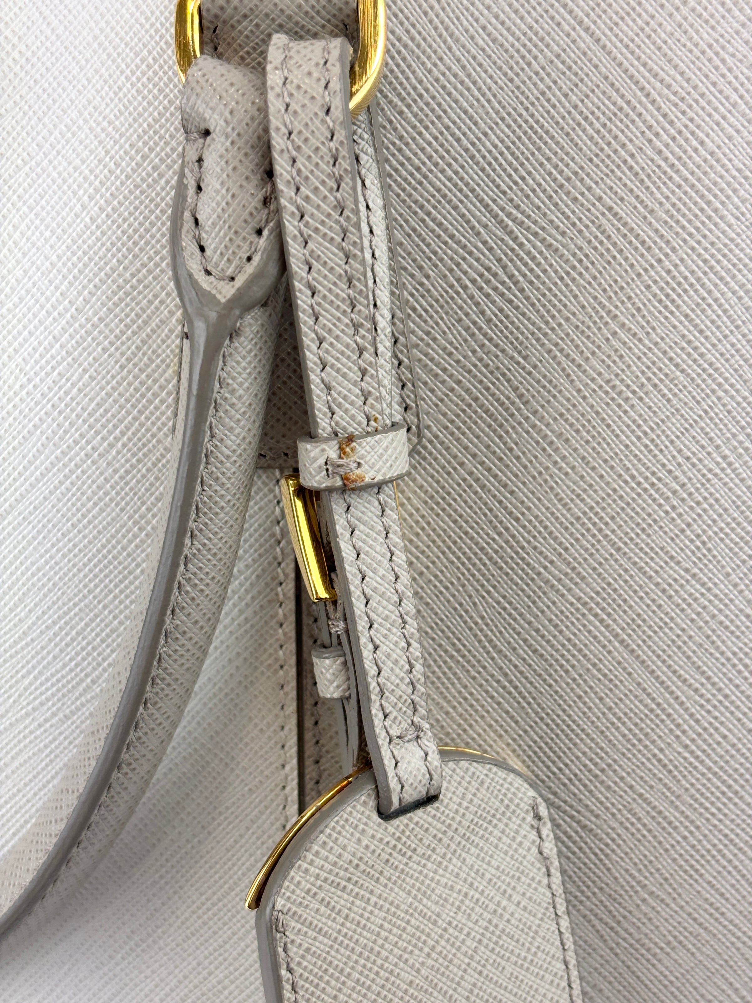 BL836C Saffiano Lux Medium Promenade Argilla/Pomice