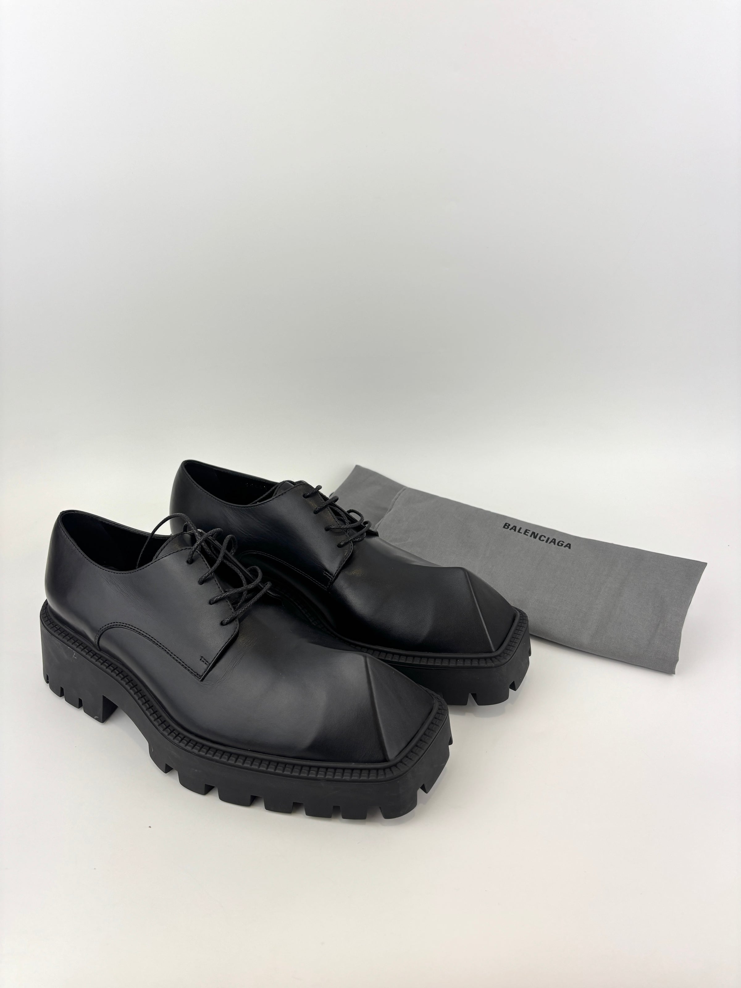 Men’s Rhino Derby in Black Size 39