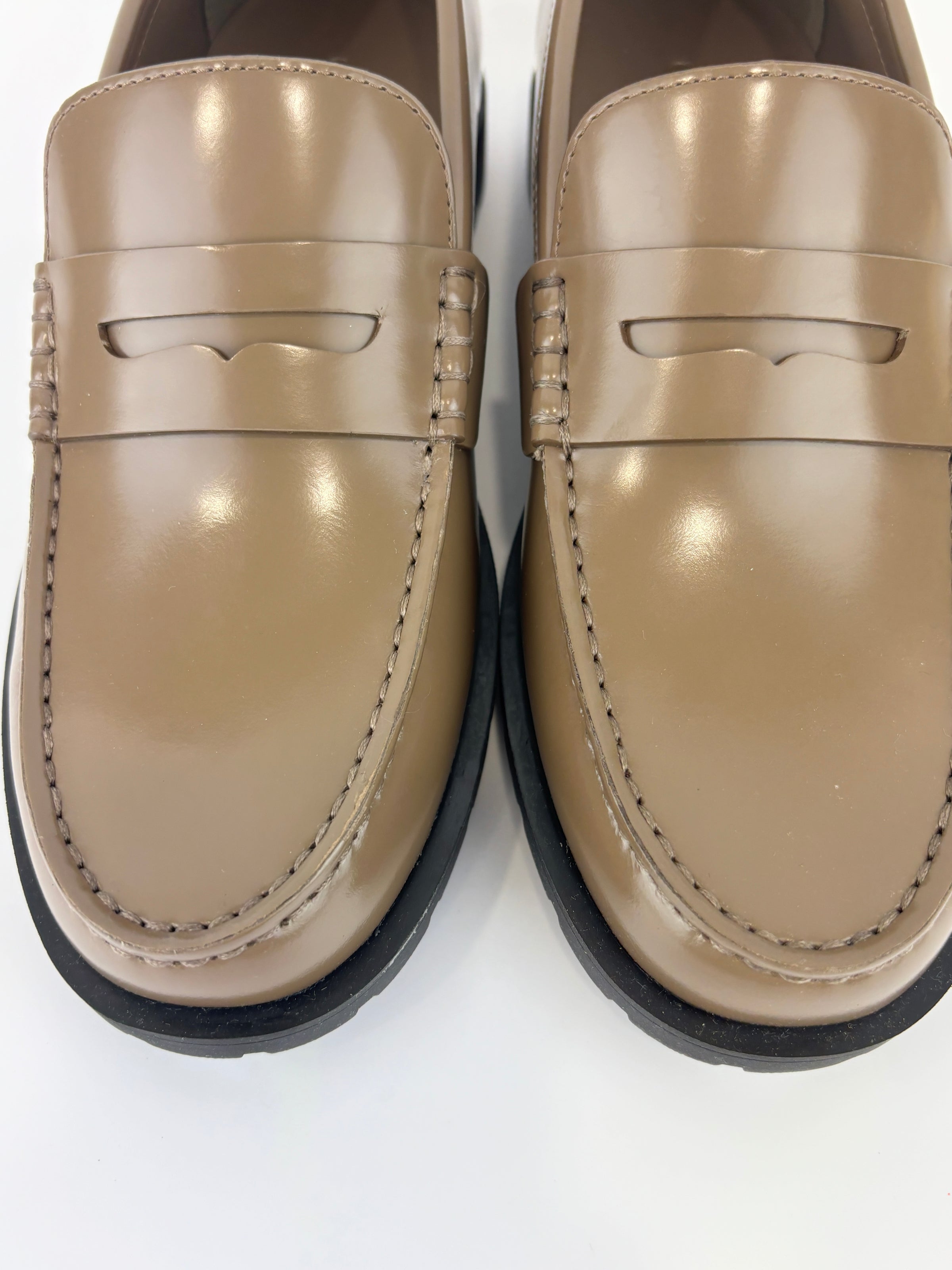 Reagan Penny Loafers Dark Stone US 7D / EU 40
