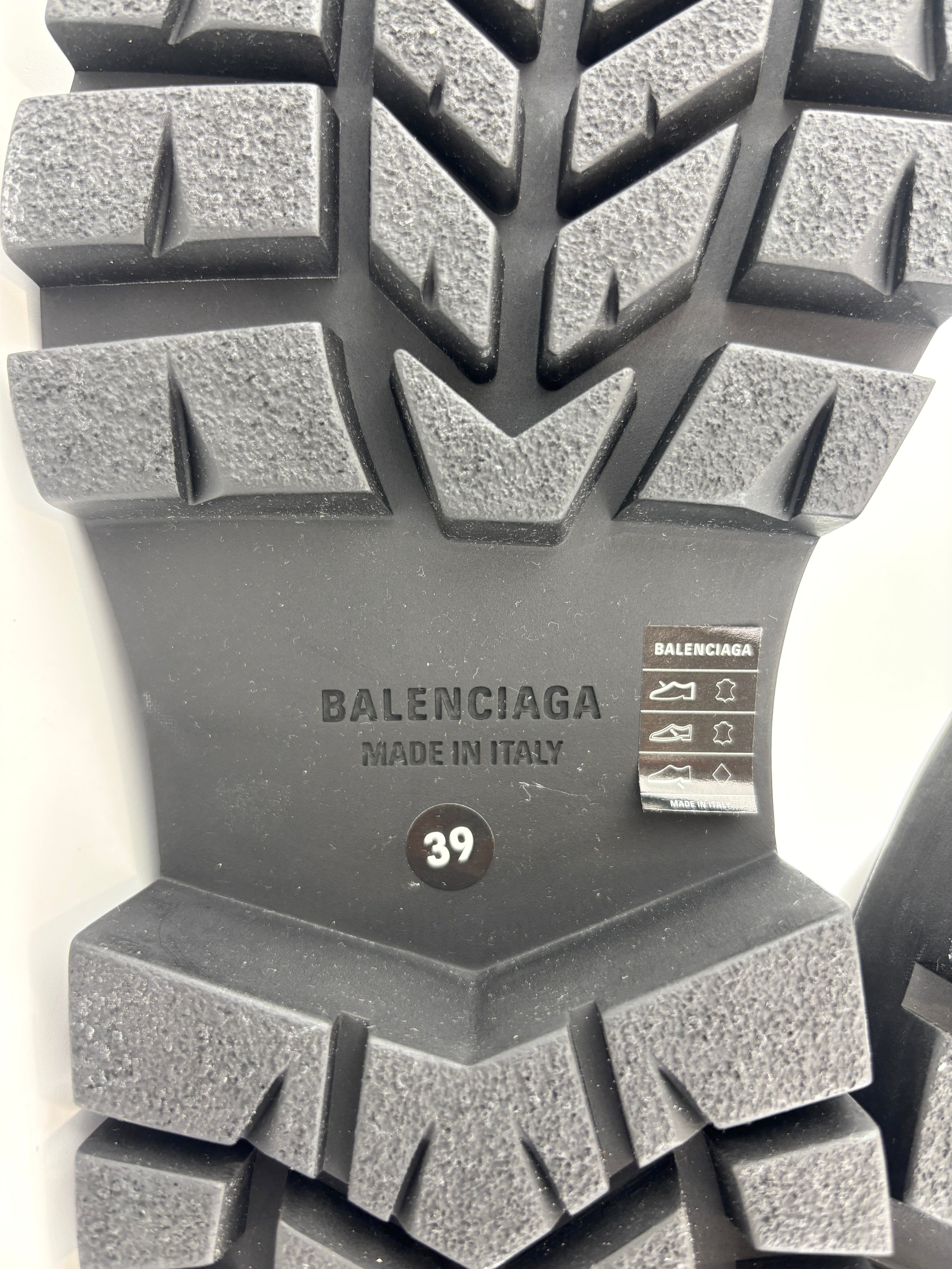 Balenciaga Men's Rhino Derby Black Size 39 | Glampot