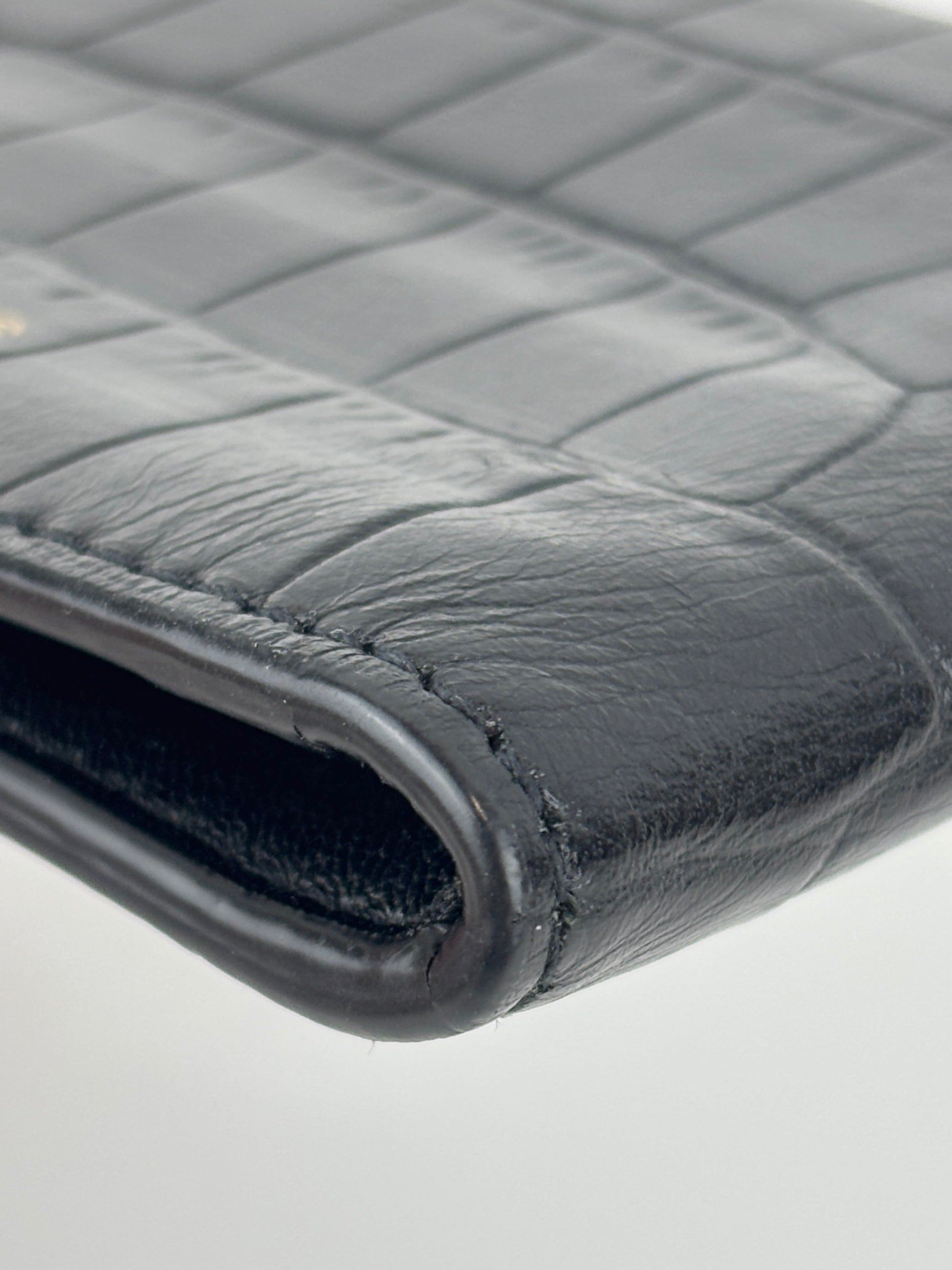 Black Croc Embossed Leather Bifold Card Holder