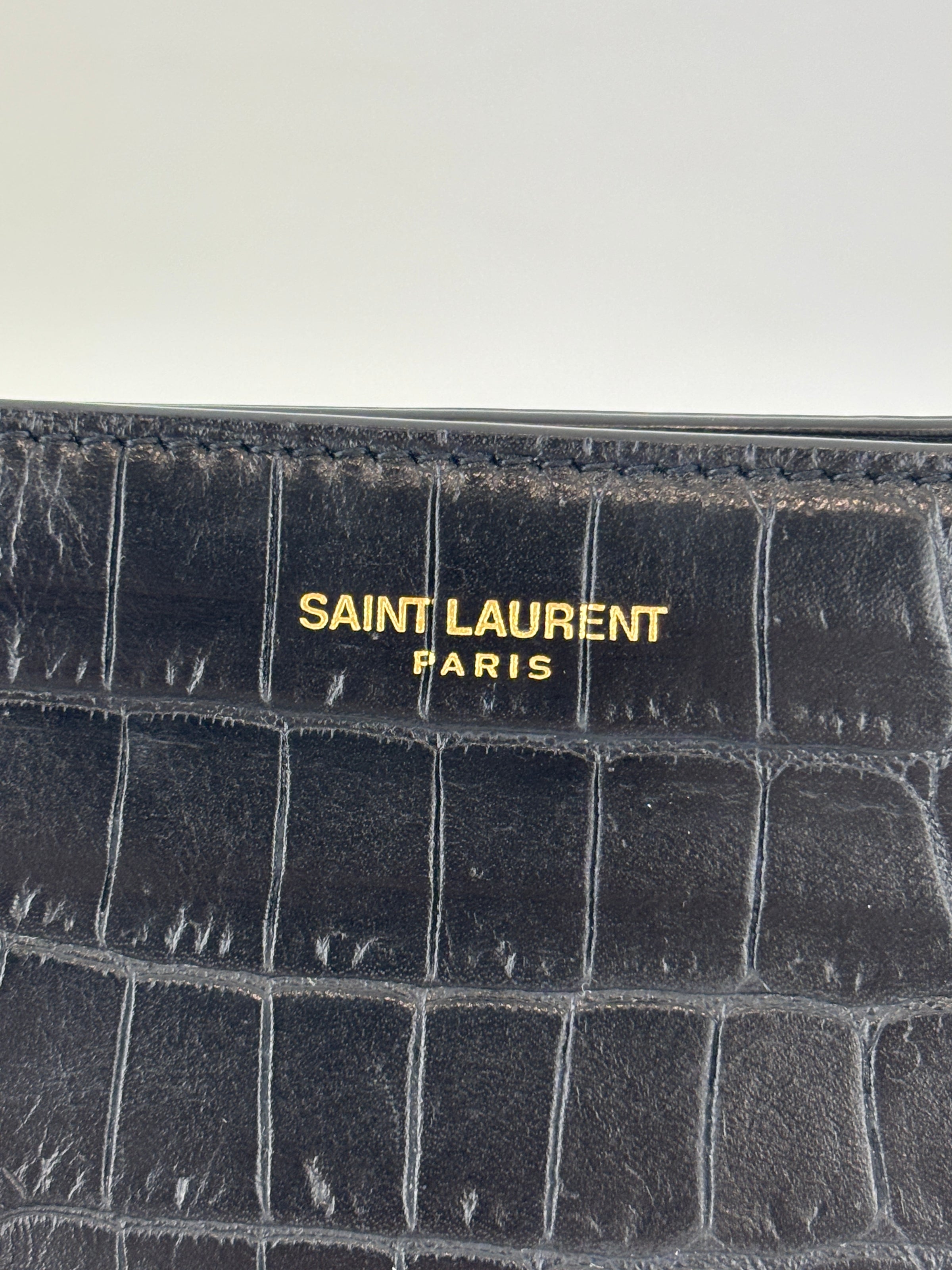 Black Croc Embossed Leather Bifold Card Holder