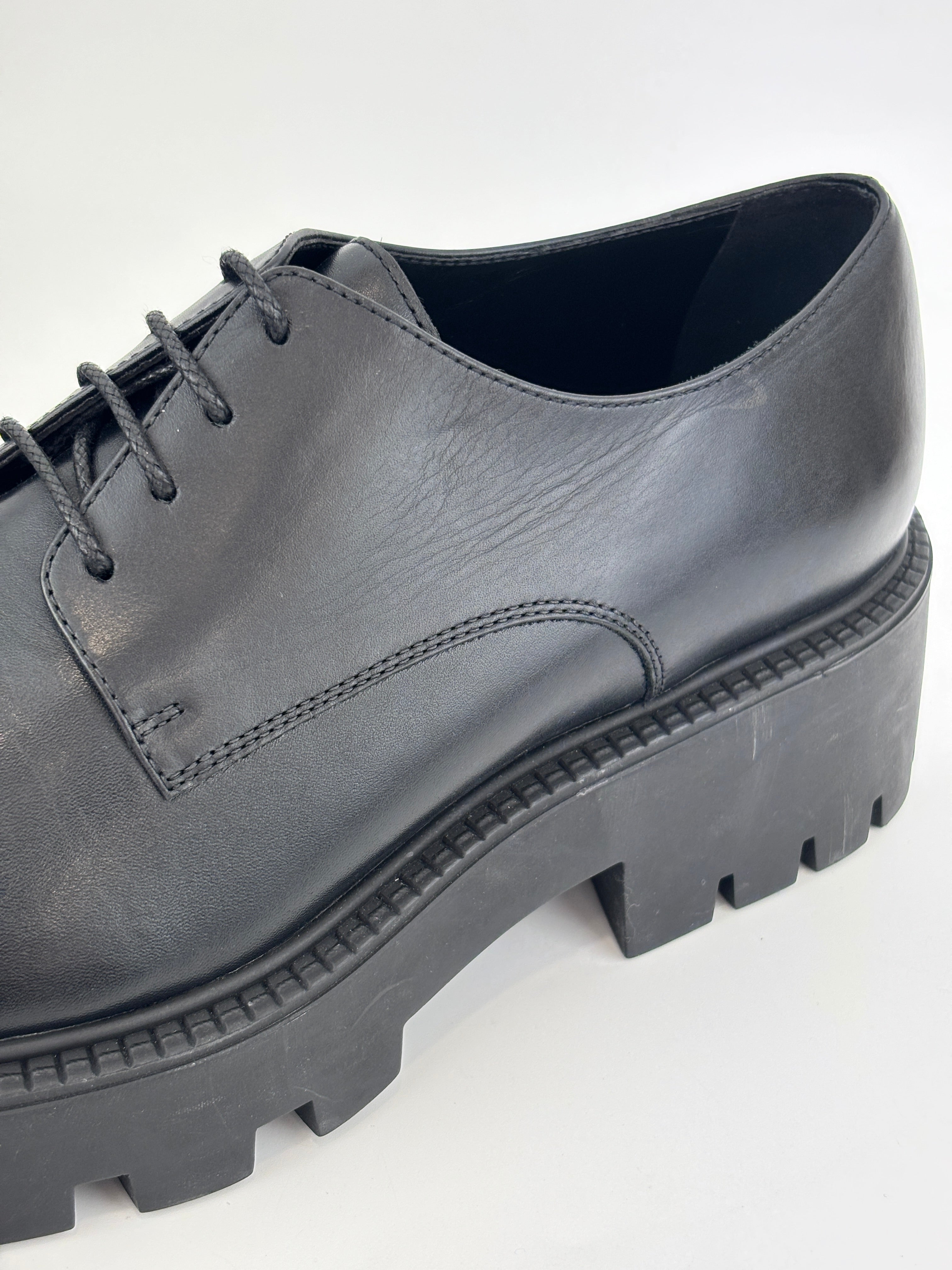 Balenciaga Men's Rhino Derby Black Size 39 | Glampot