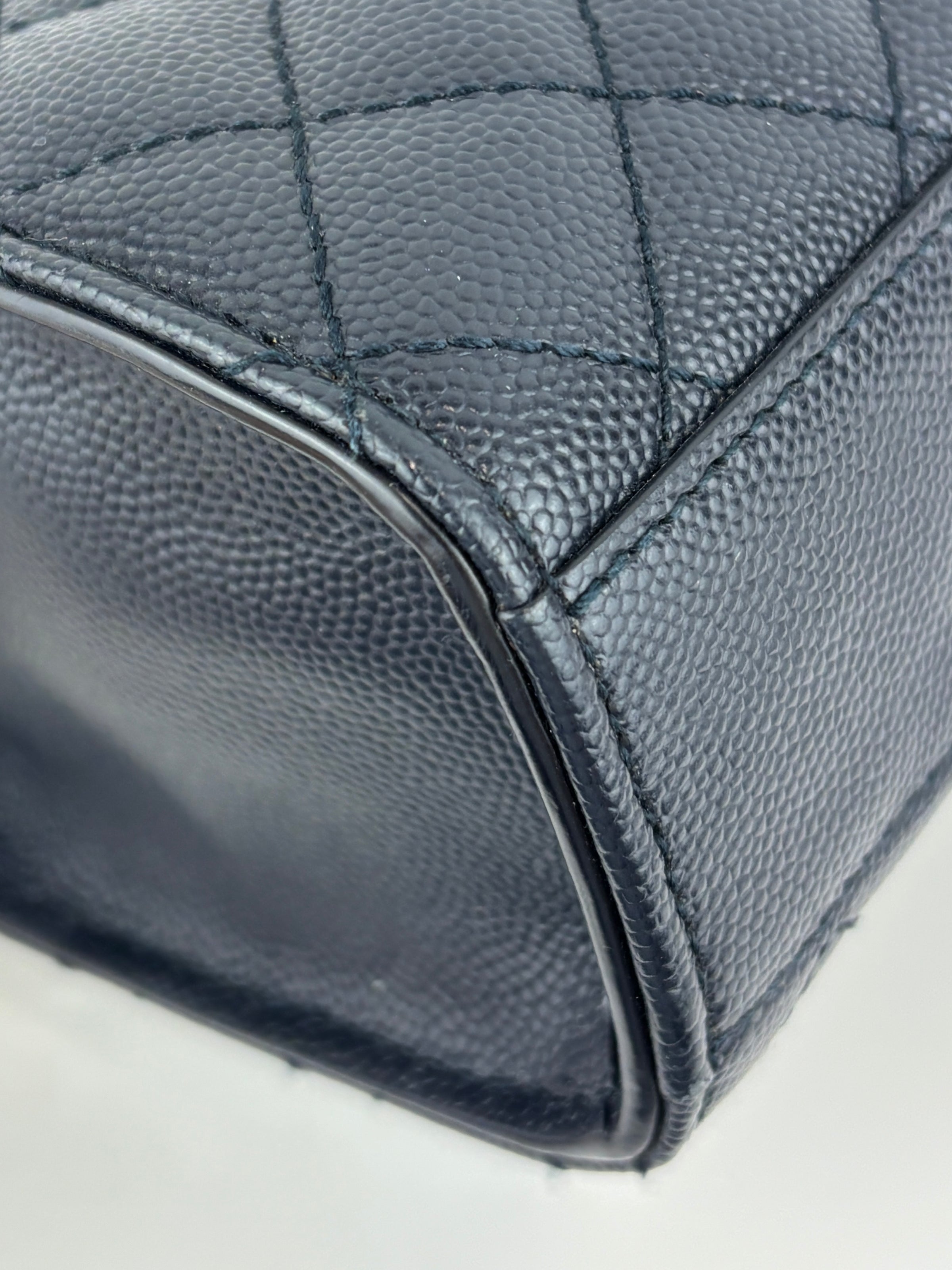 Saint Laurent Medium Envelope Bag in Navy Grain De Poudre SHW