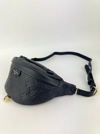 Louis Vuitton M44812 Bumbag in Noir Monogram Empreinte - Glampot