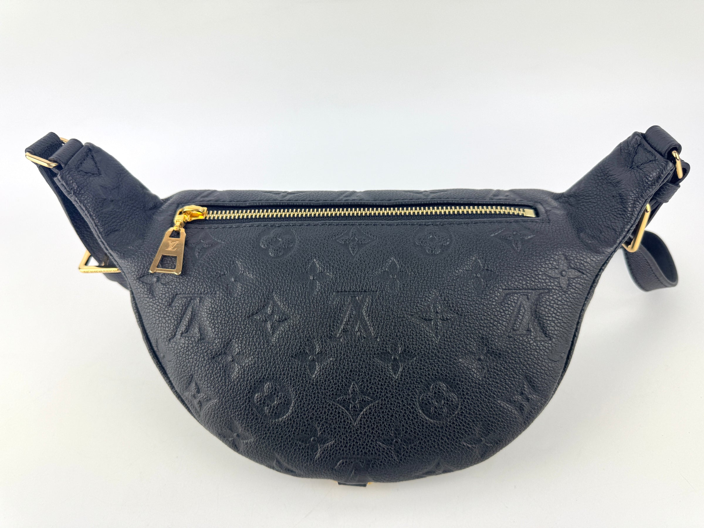Louis Vuitton M44812 Bumbag in Noir Monogram Empreinte - Glampot