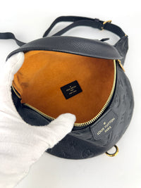 Louis Vuitton M44812 Bumbag in Noir Monogram Empreinte - Glampot