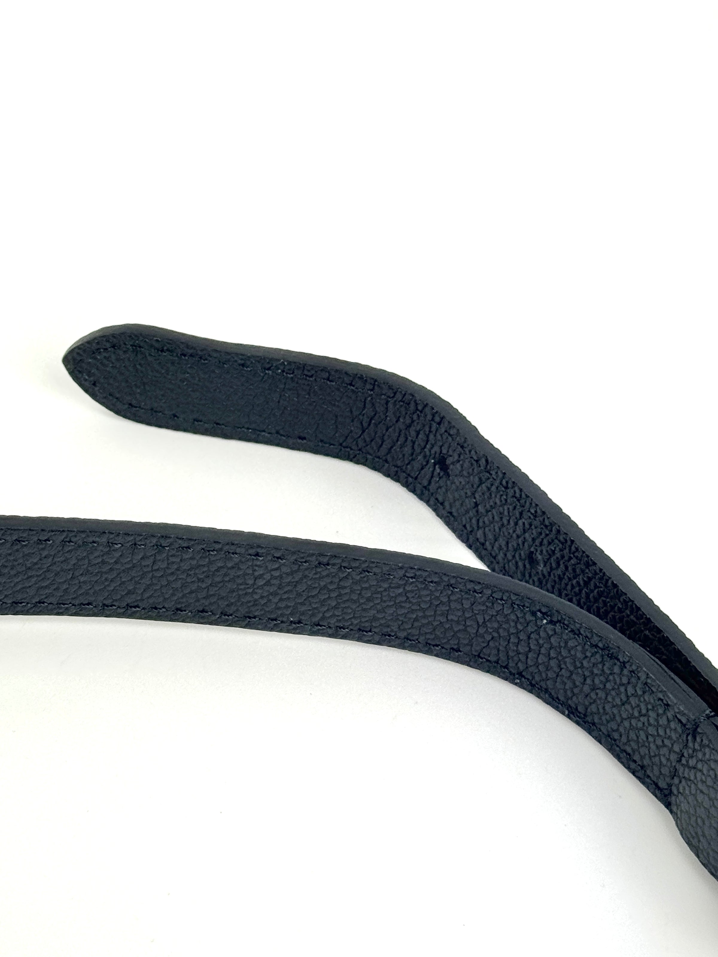 Louis Vuitton M44812 Bumbag in Noir Monogram Empreinte - Glampot