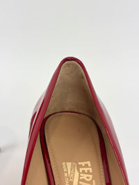 Vara Bow Pimpa in Rosso Patent Calfskin Size 8 - Glampot