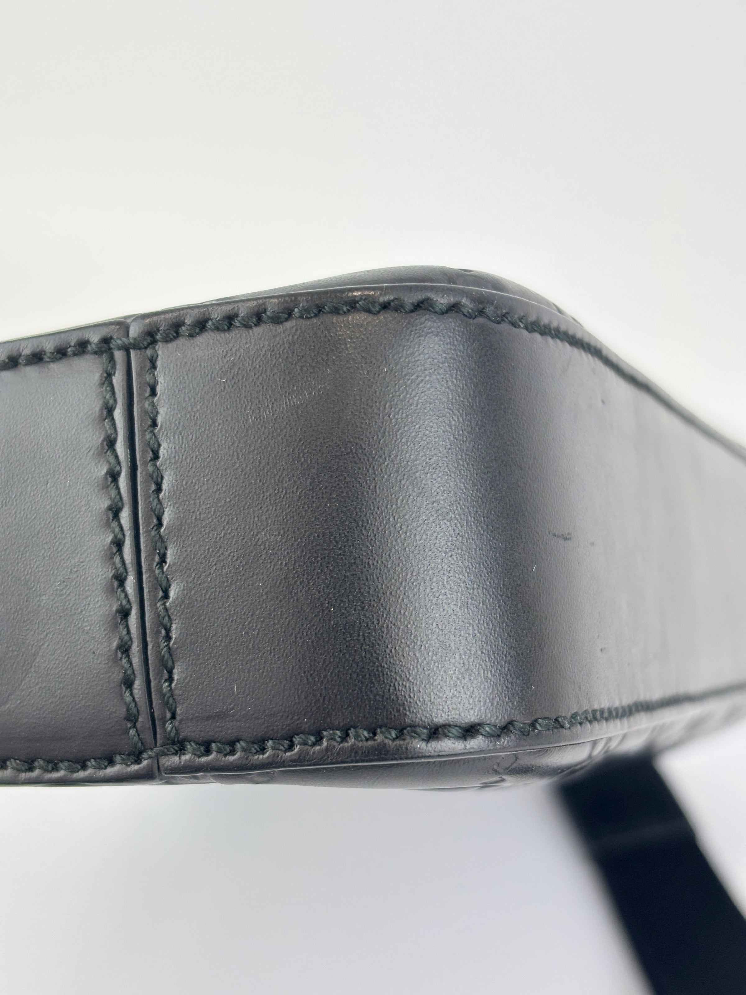 Signature Guccissima Embossed Leather Zip Clutch with Wristlet