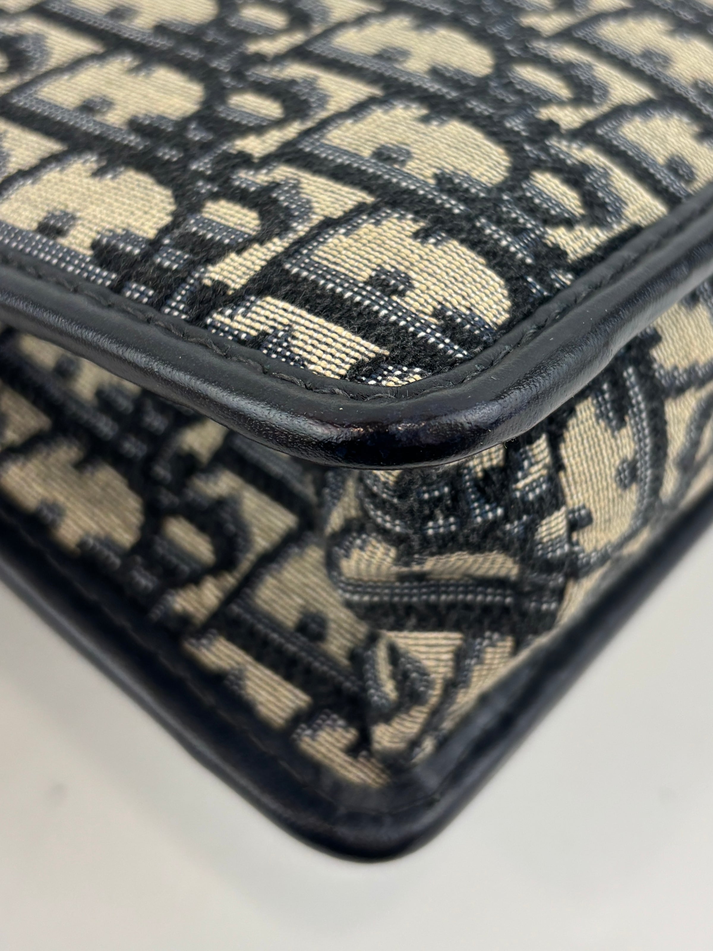 Montaigne 30 in Blue Oblique Jacquard