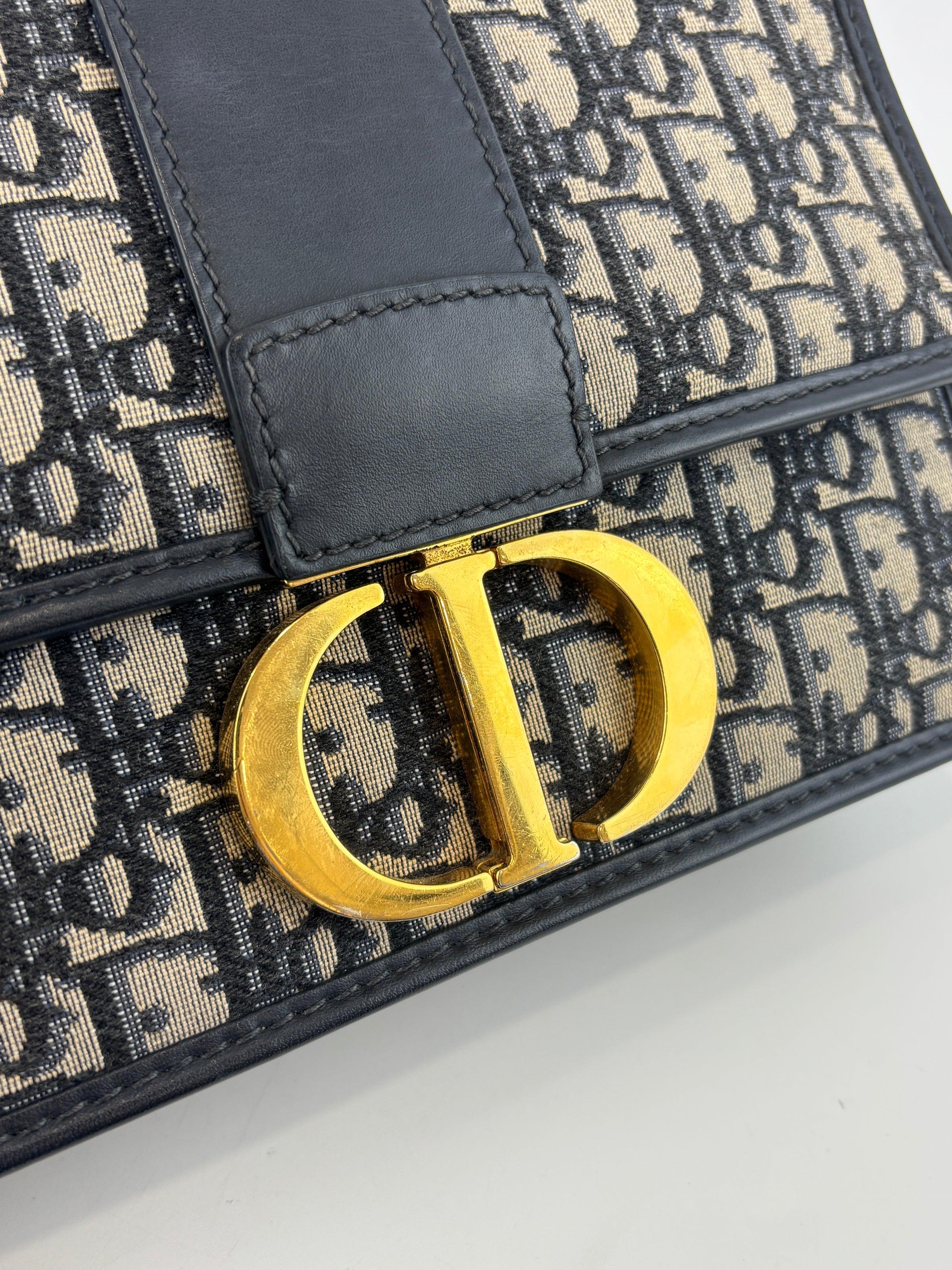 Montaigne 30 in Blue Oblique Jacquard