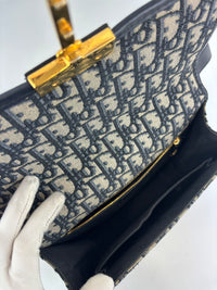Montaigne 30 in Blue Oblique Jacquard