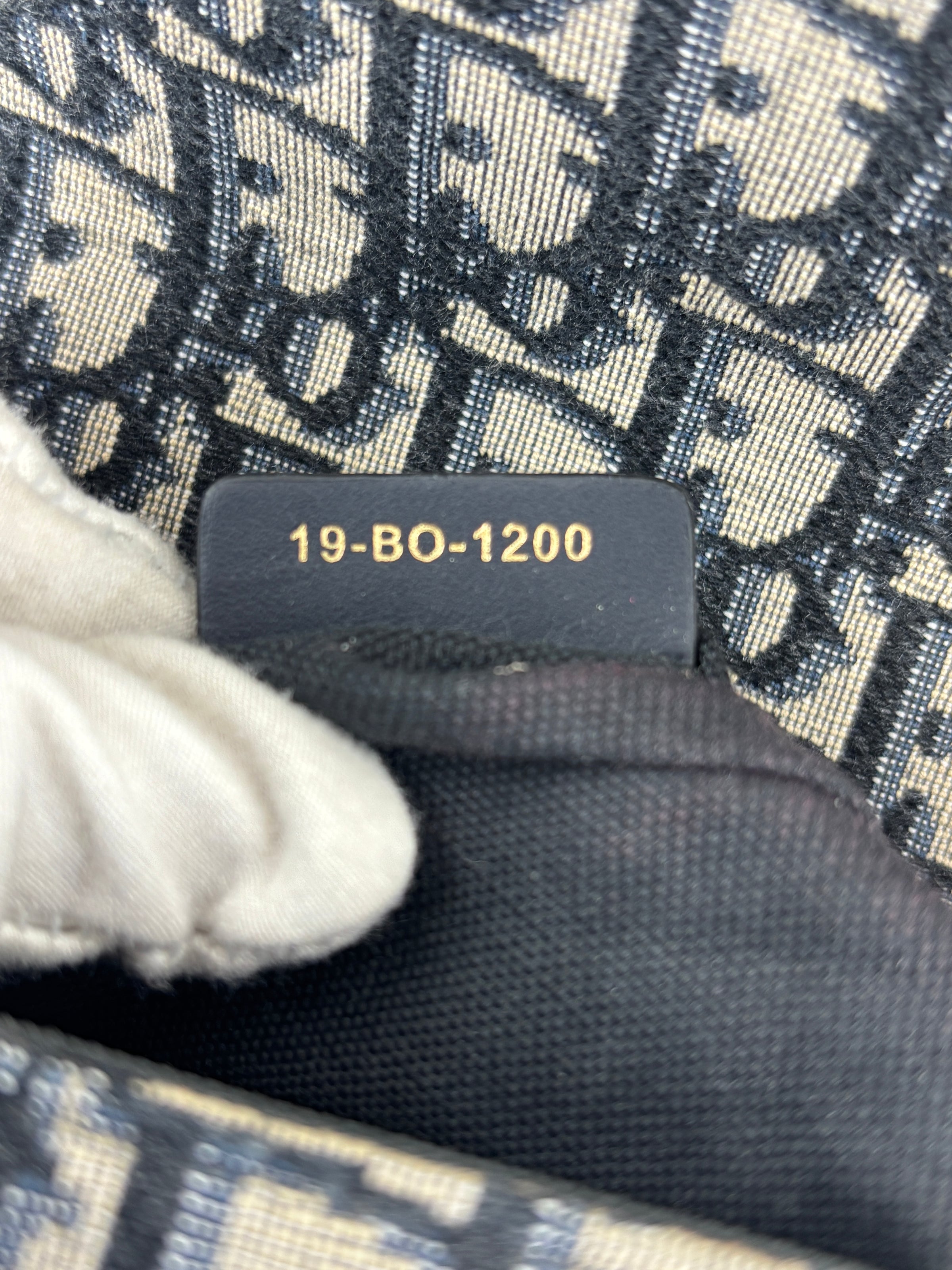 Montaigne 30 in Blue Oblique Jacquard
