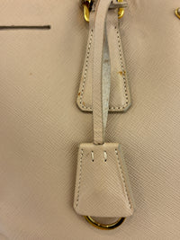 BN2274 Saffiano Lux Tote Sabbia