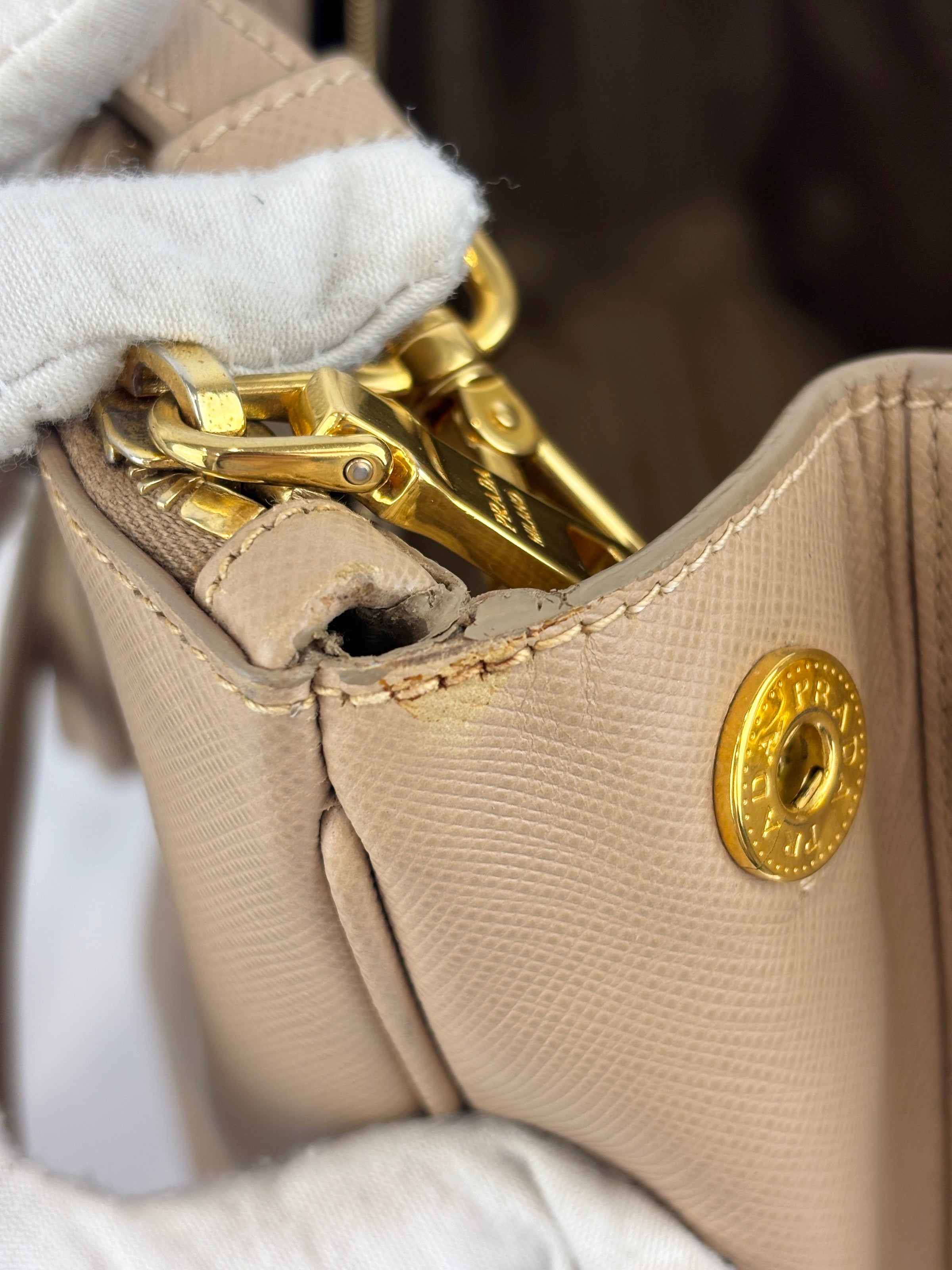 BN2274 Saffiano Lux Tote Sabbia