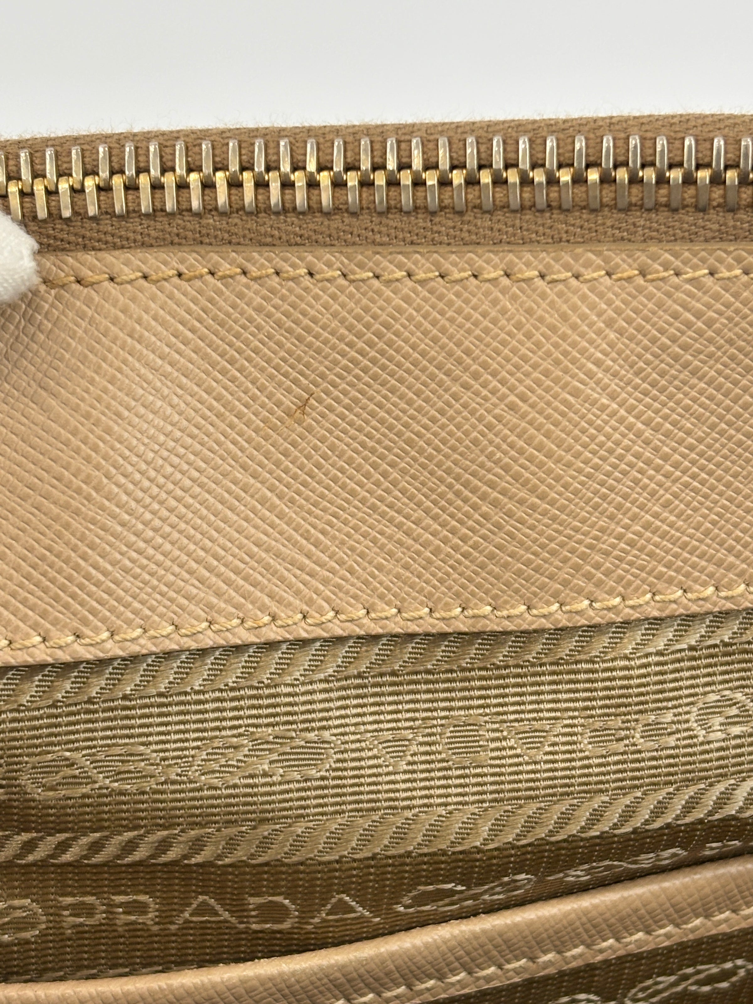 BN2274 Saffiano Lux Tote Sabbia