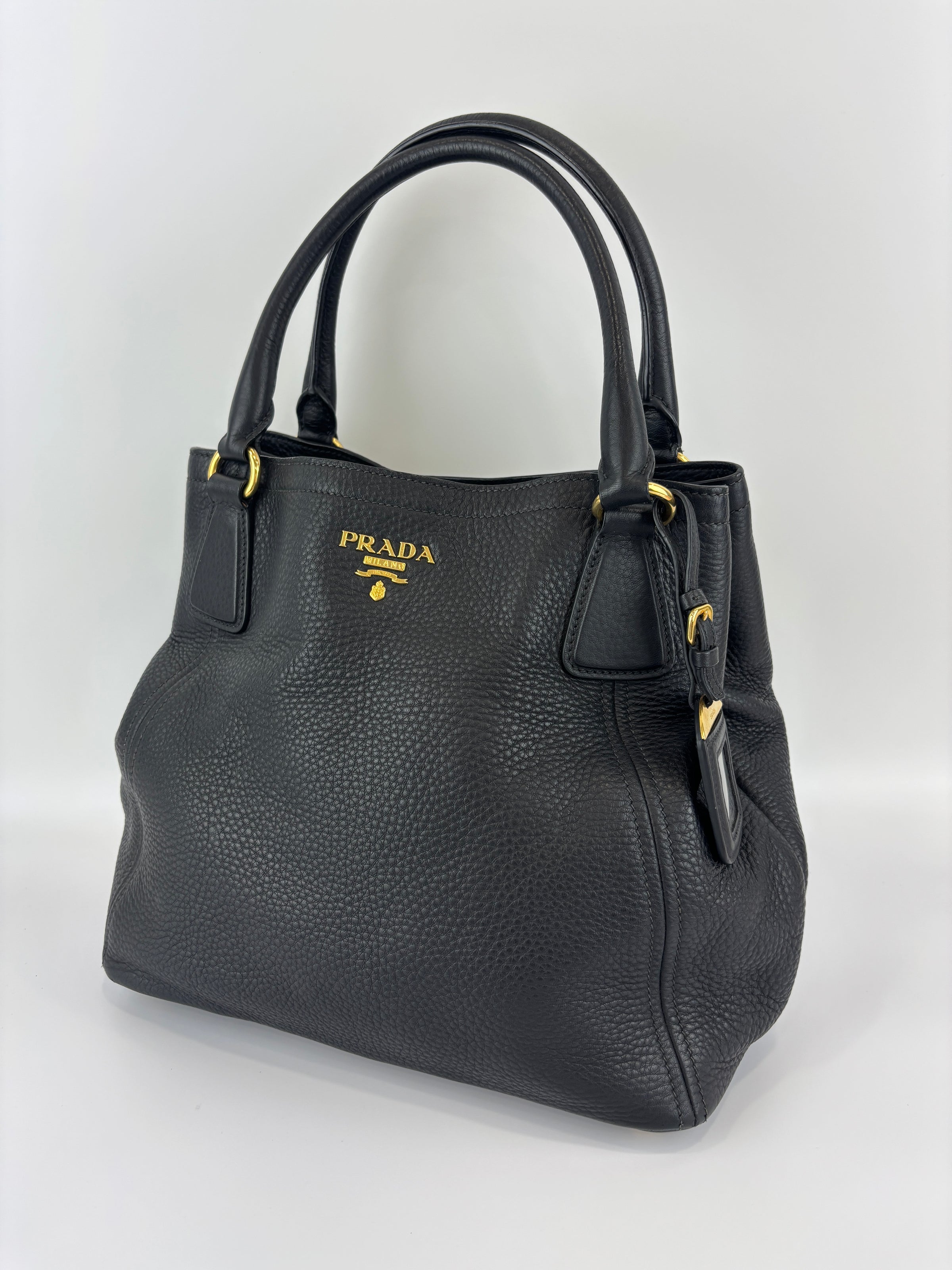 BN2534 Vitello Daino Black Pebbled Leather
