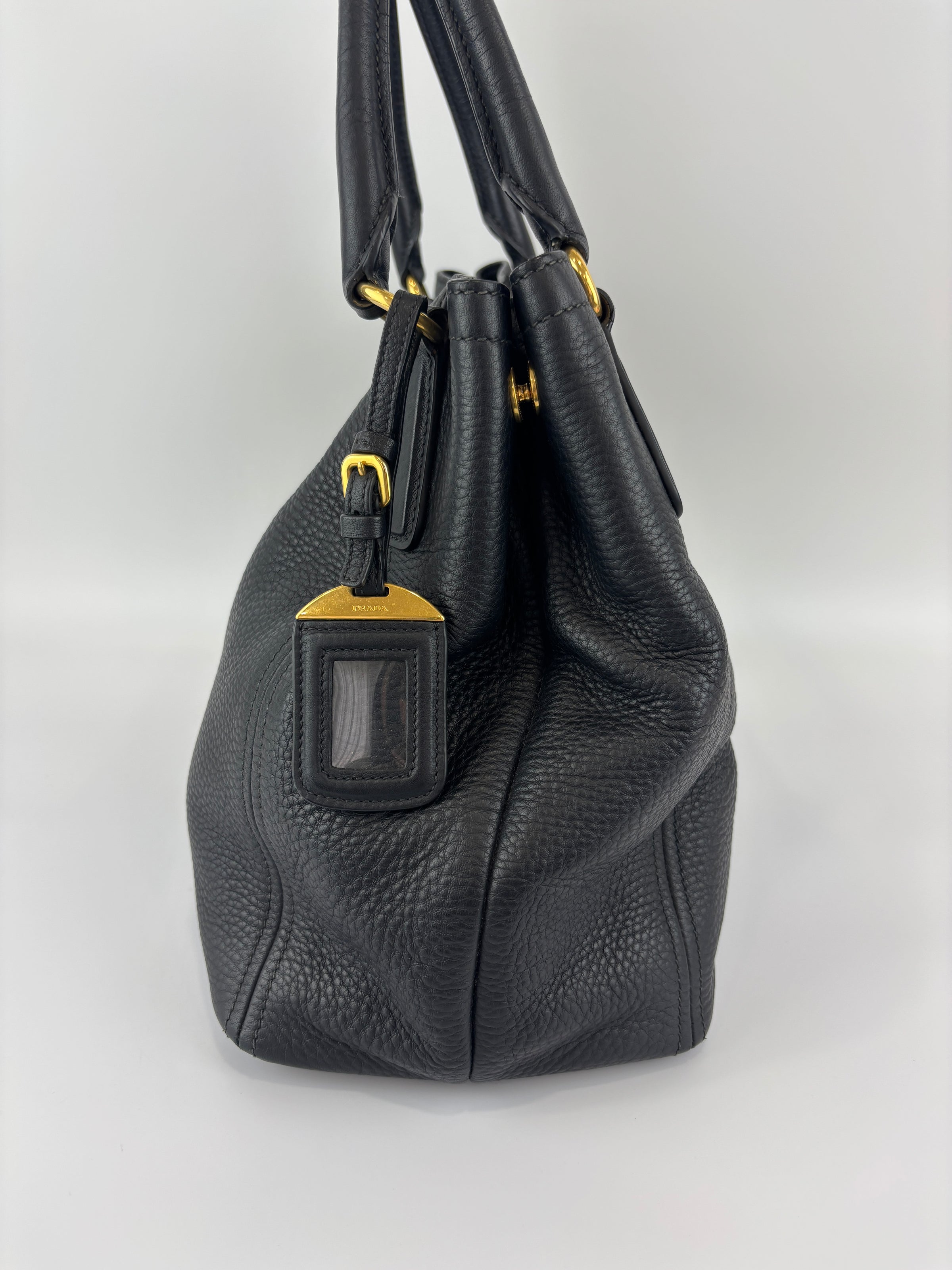 BN2534 Vitello Daino Black Pebbled Leather