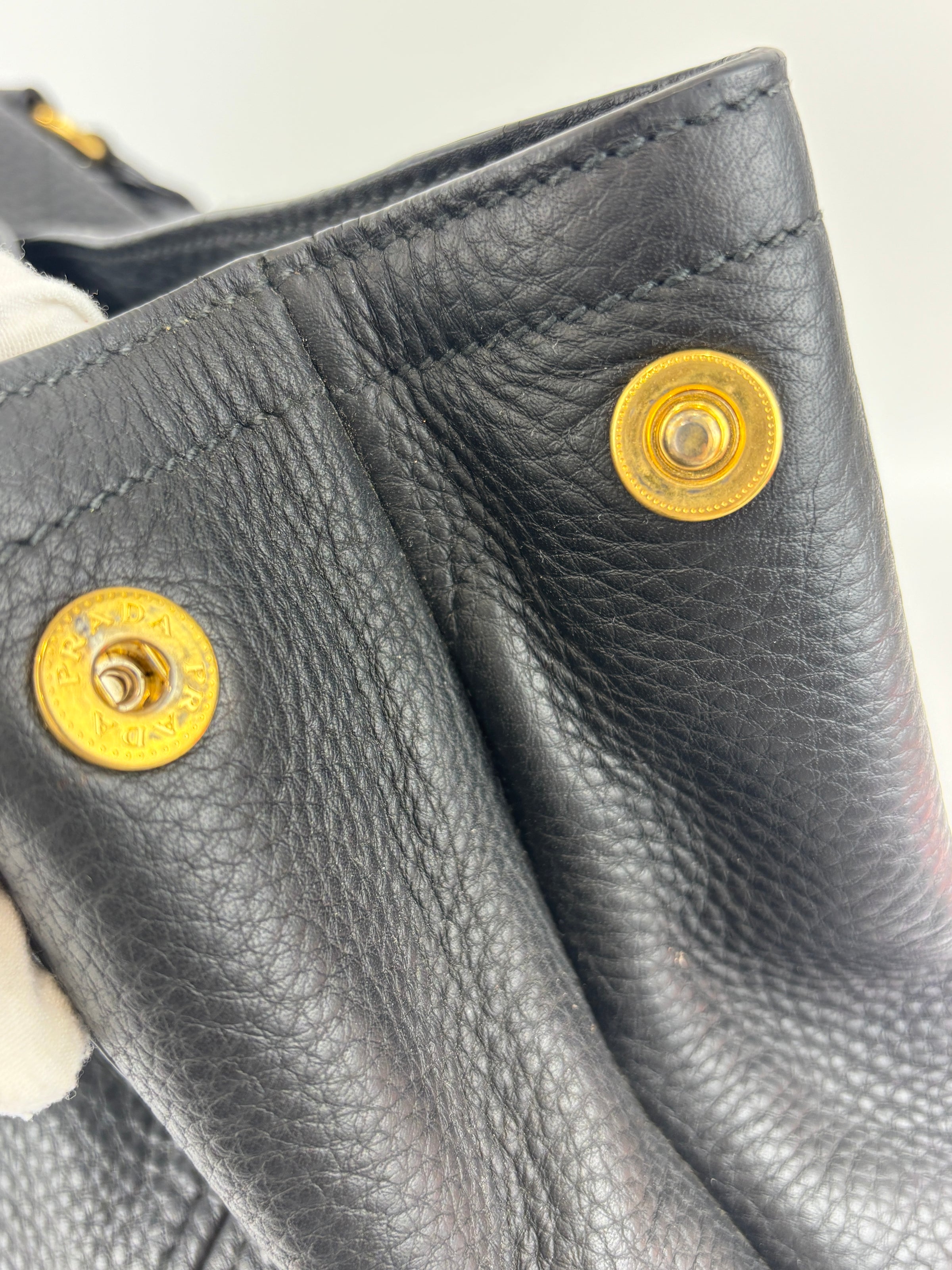 BN2534 Vitello Daino Black Pebbled Leather