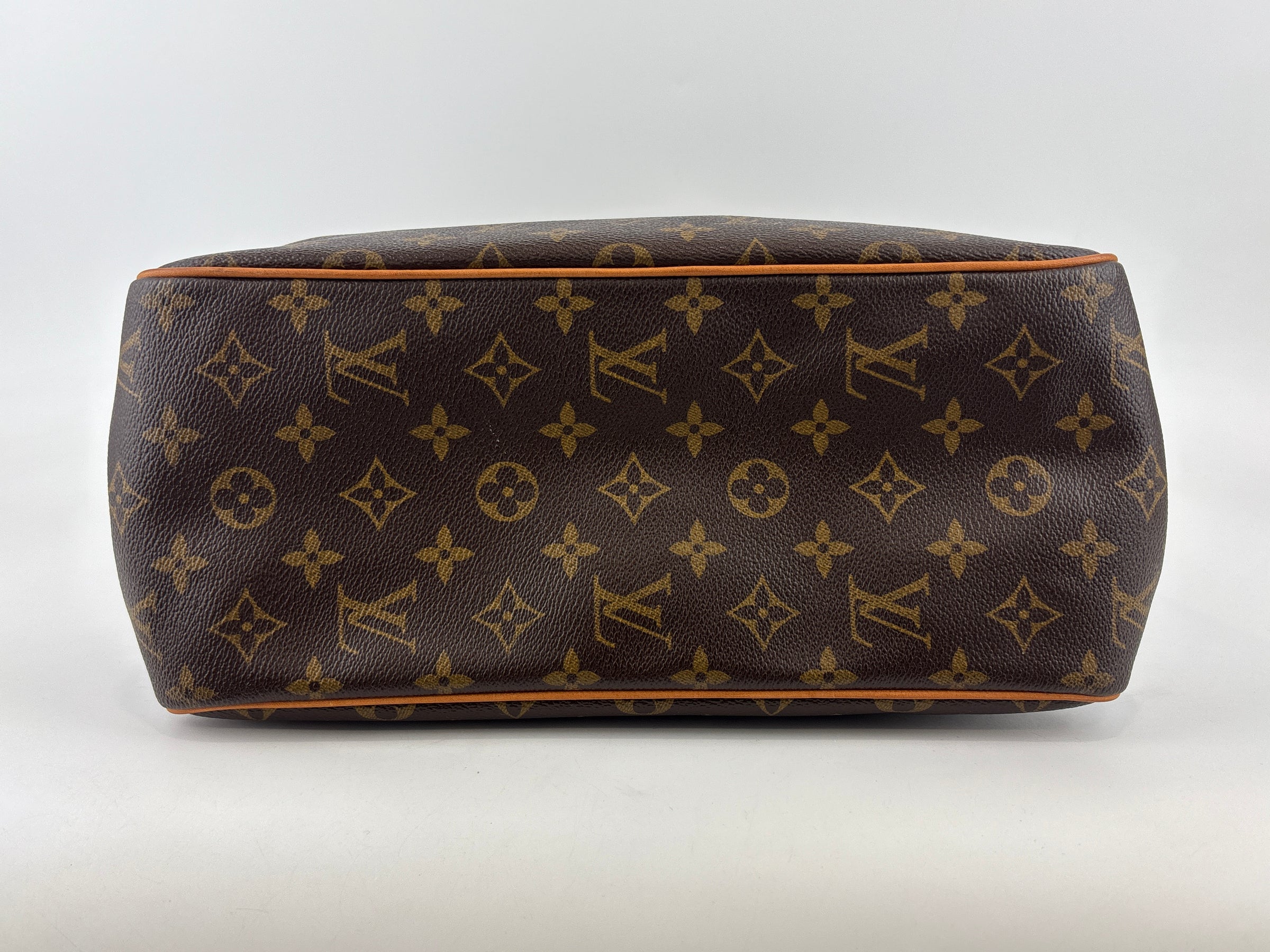 Louis Vuitton Batignolles Vertical Monogram Canvas Bag
