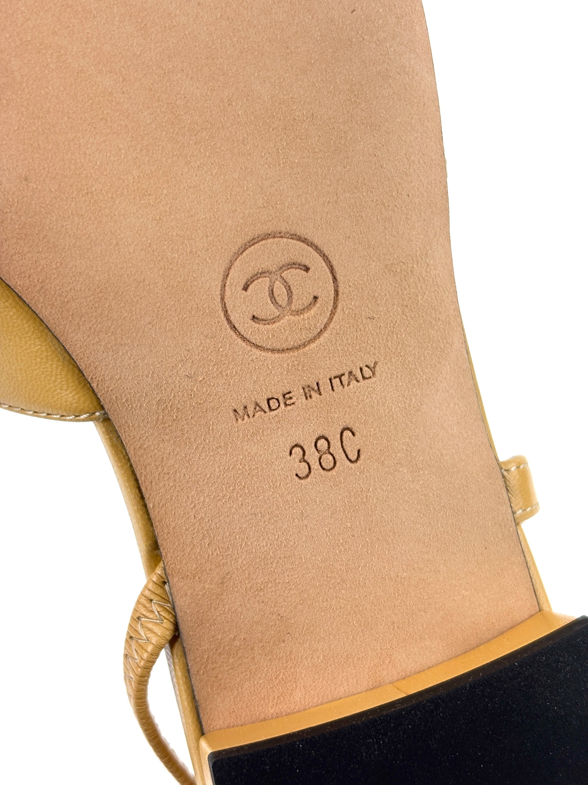 Goatskin & Grosgrain Slingbacks in Beige/Black Size 38C