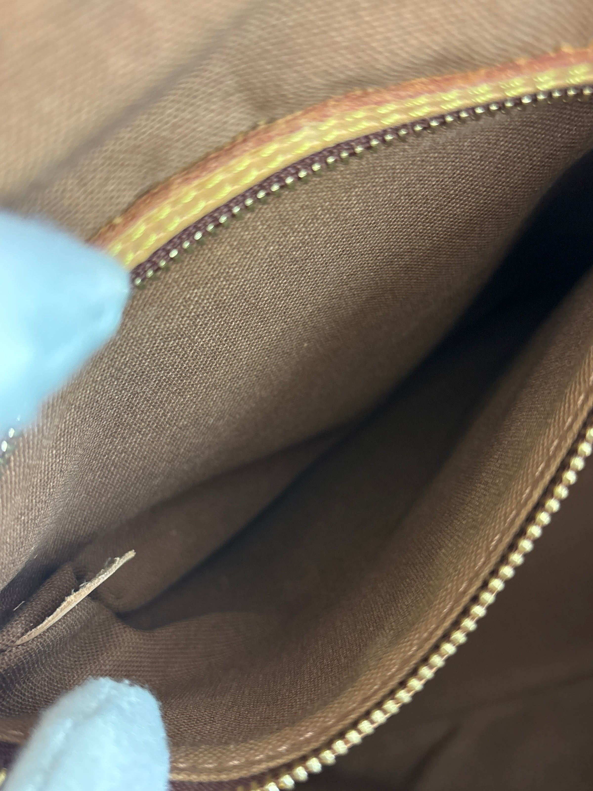 Louis Vuitton Batignolles Vertical Monogram Canvas Bag