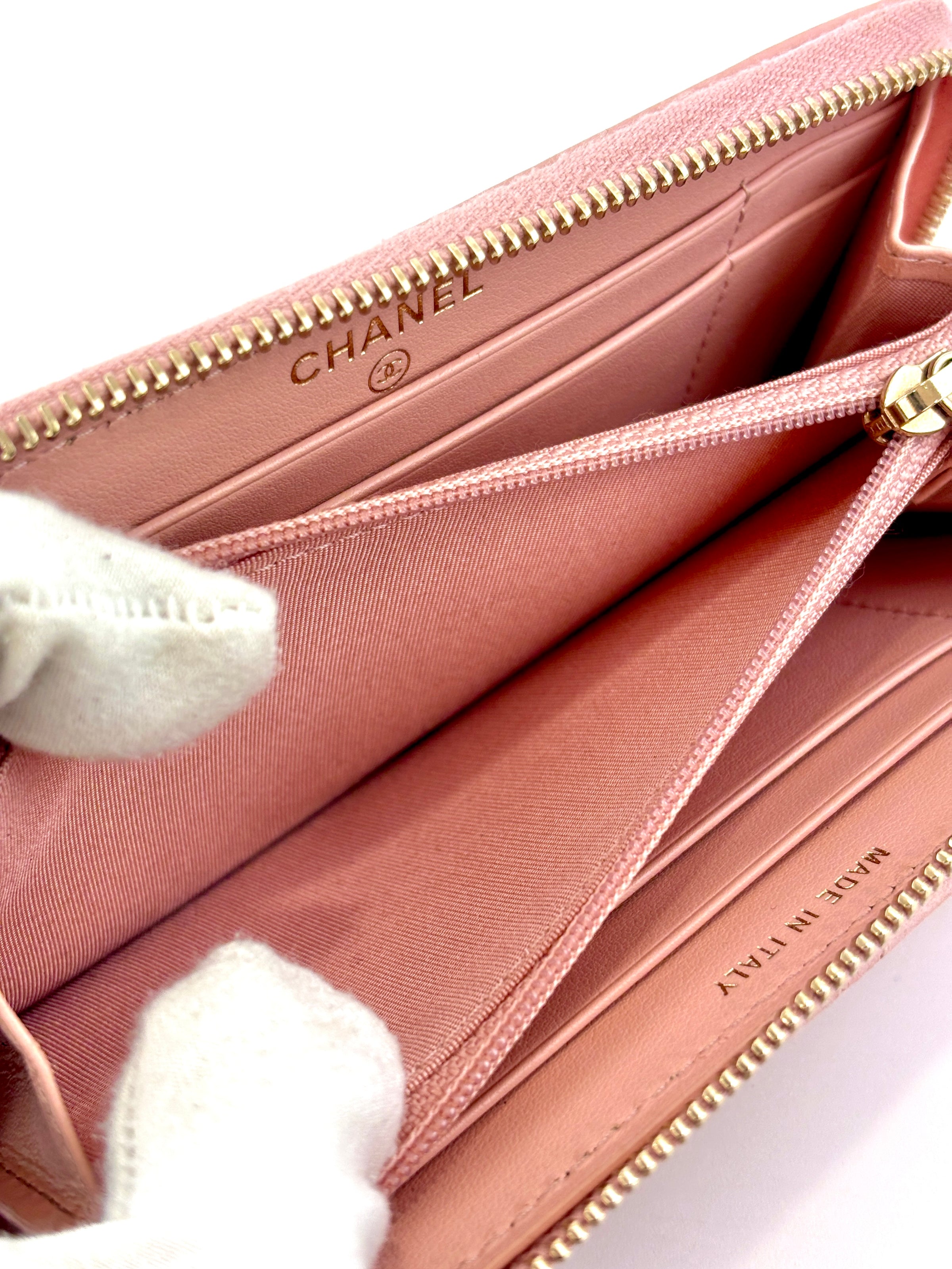 19 Zip Around Long Wallet Quilted Lambskin in Light Pink GHW