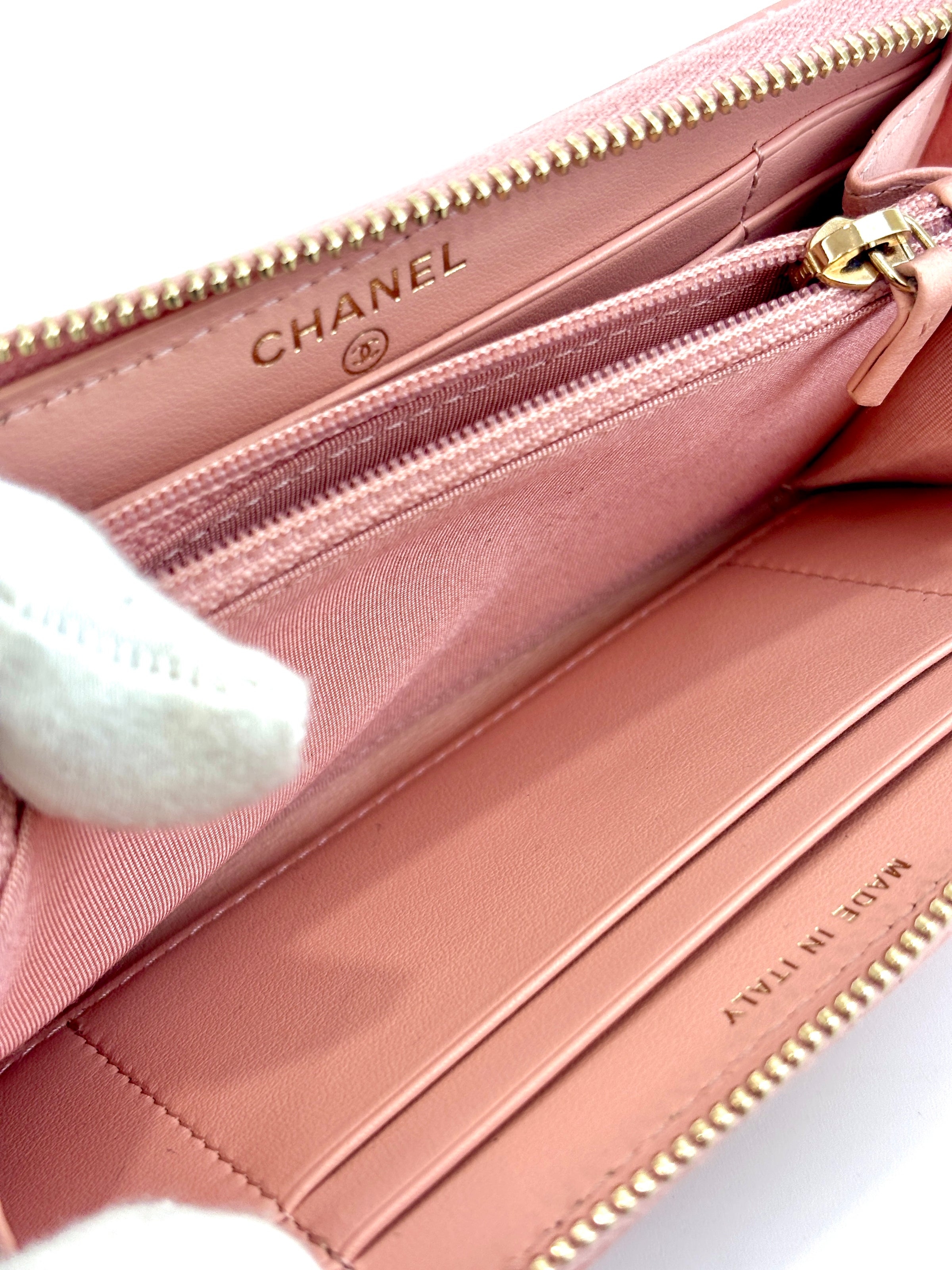 19 Zip Around Long Wallet Quilted Lambskin in Light Pink GHW