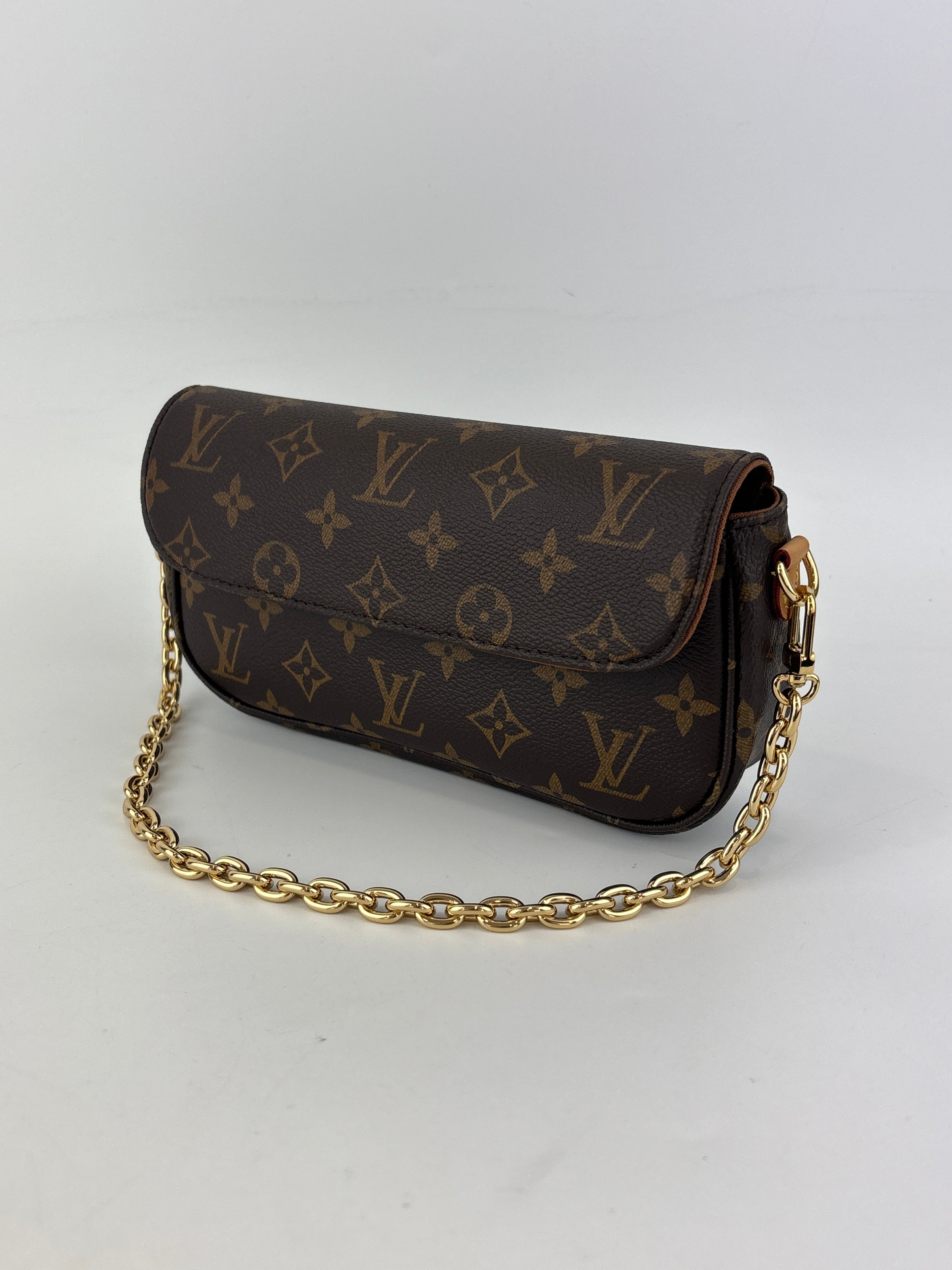 Louis Vuitton M81911 Wallet on Chain Ivy Monogram (RFID)