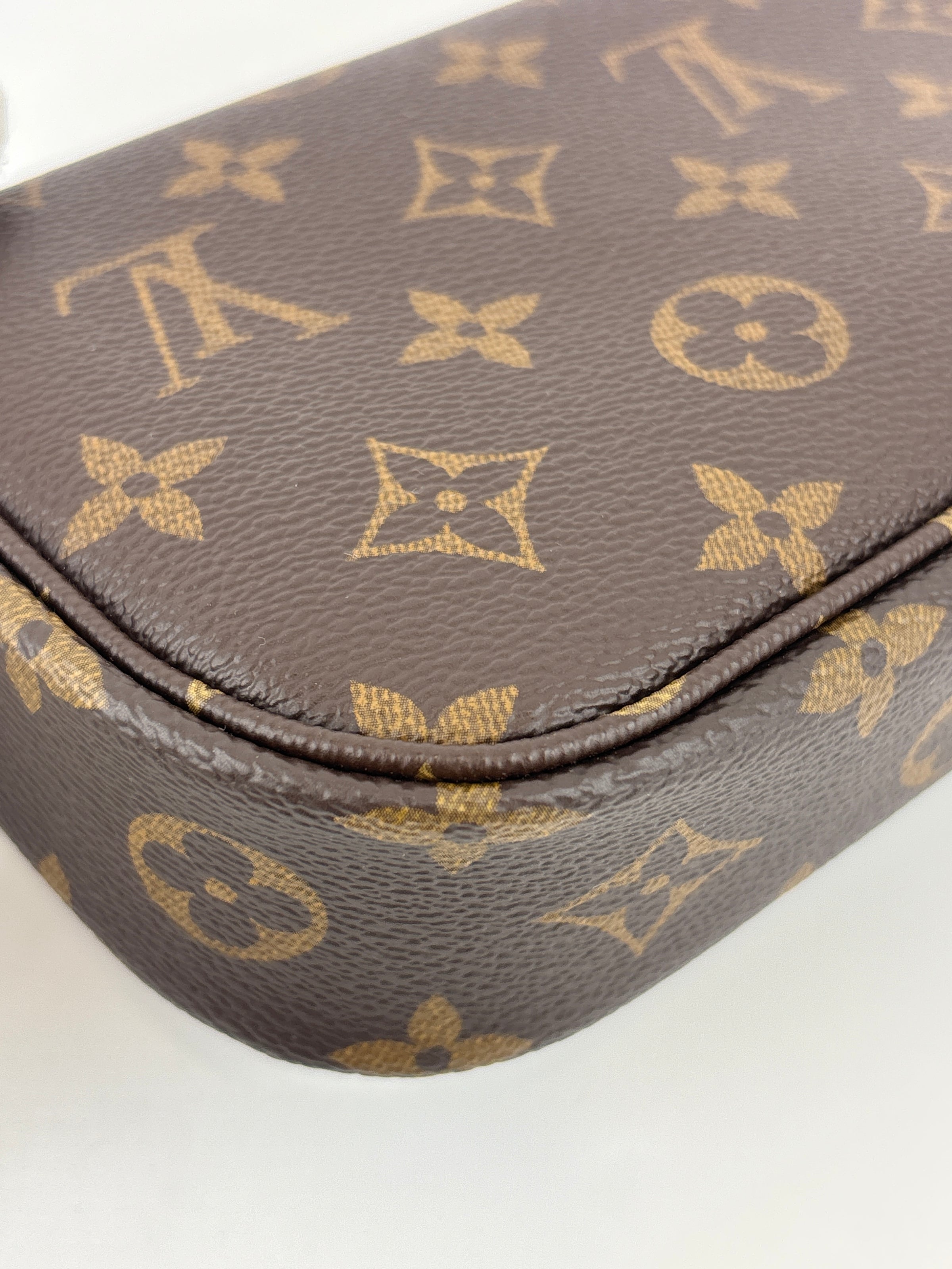 Louis Vuitton M81911 Wallet on Chain Ivy Monogram (RFID)