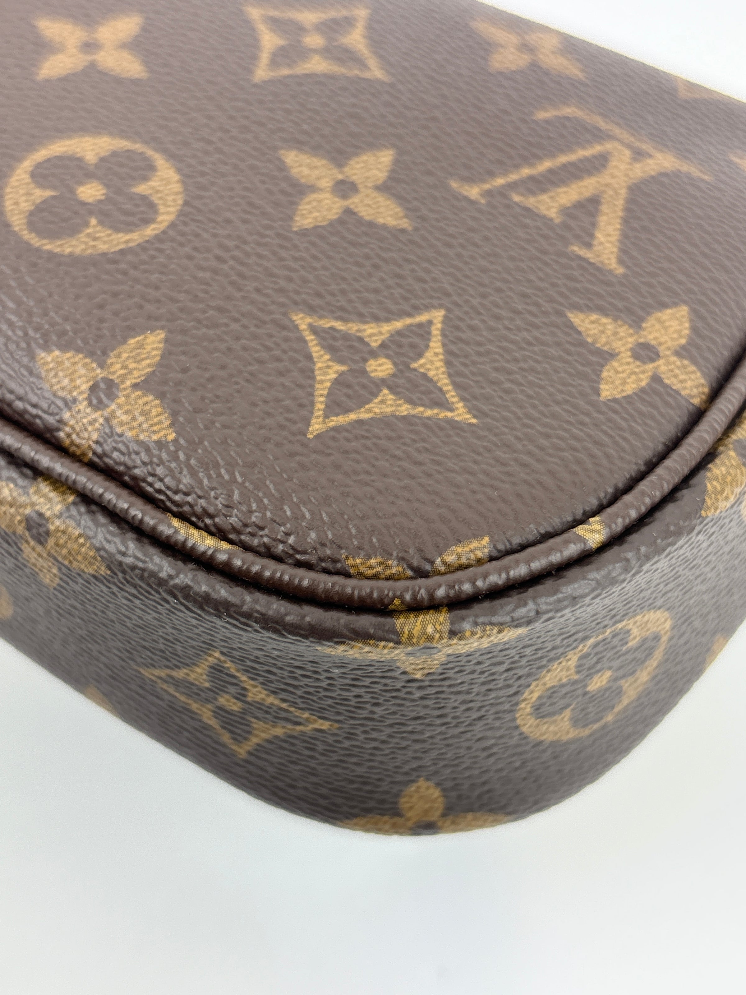 Louis Vuitton M81911 Wallet on Chain Ivy Monogram (RFID)