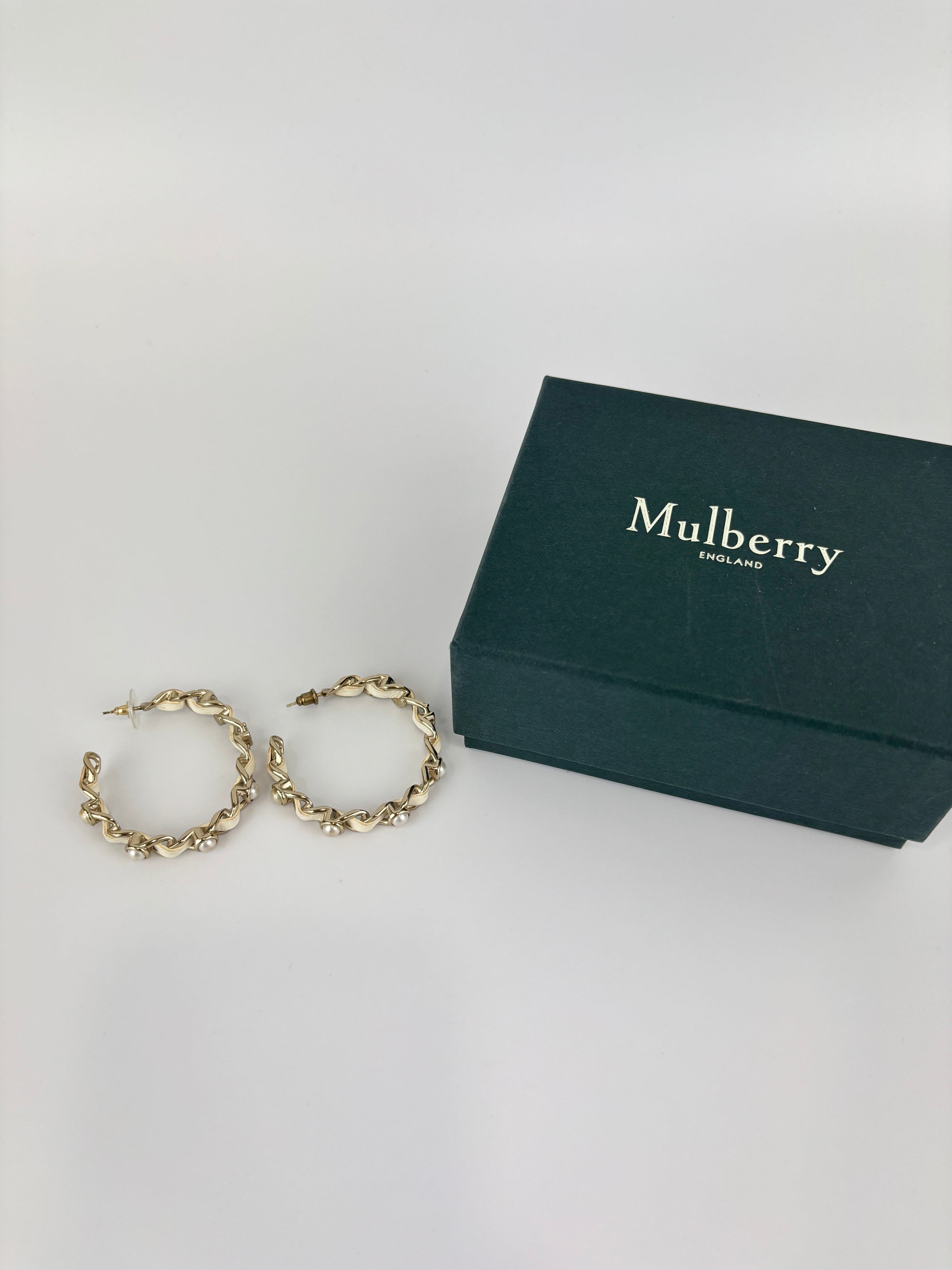 AB2674 White Woven Lambskin Gold Faux Pearl Chain Hoop Earrings