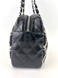 11P A50373 Black Crinkled Patent Camera Bag with Giant Stitch Details SHW - Glampot