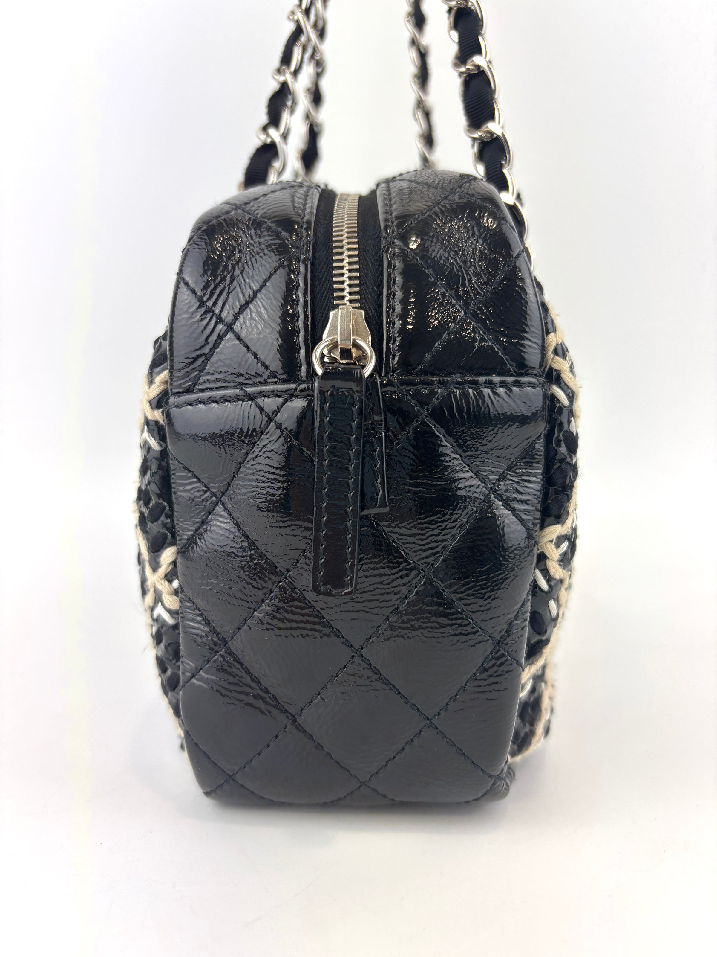 11P A50373 Black Crinkled Patent Camera Bag with Giant Stitch Details SHW - Glampot