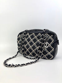 11P A50373 Black Crinkled Patent Camera Bag with Giant Stitch Details SHW - Glampot