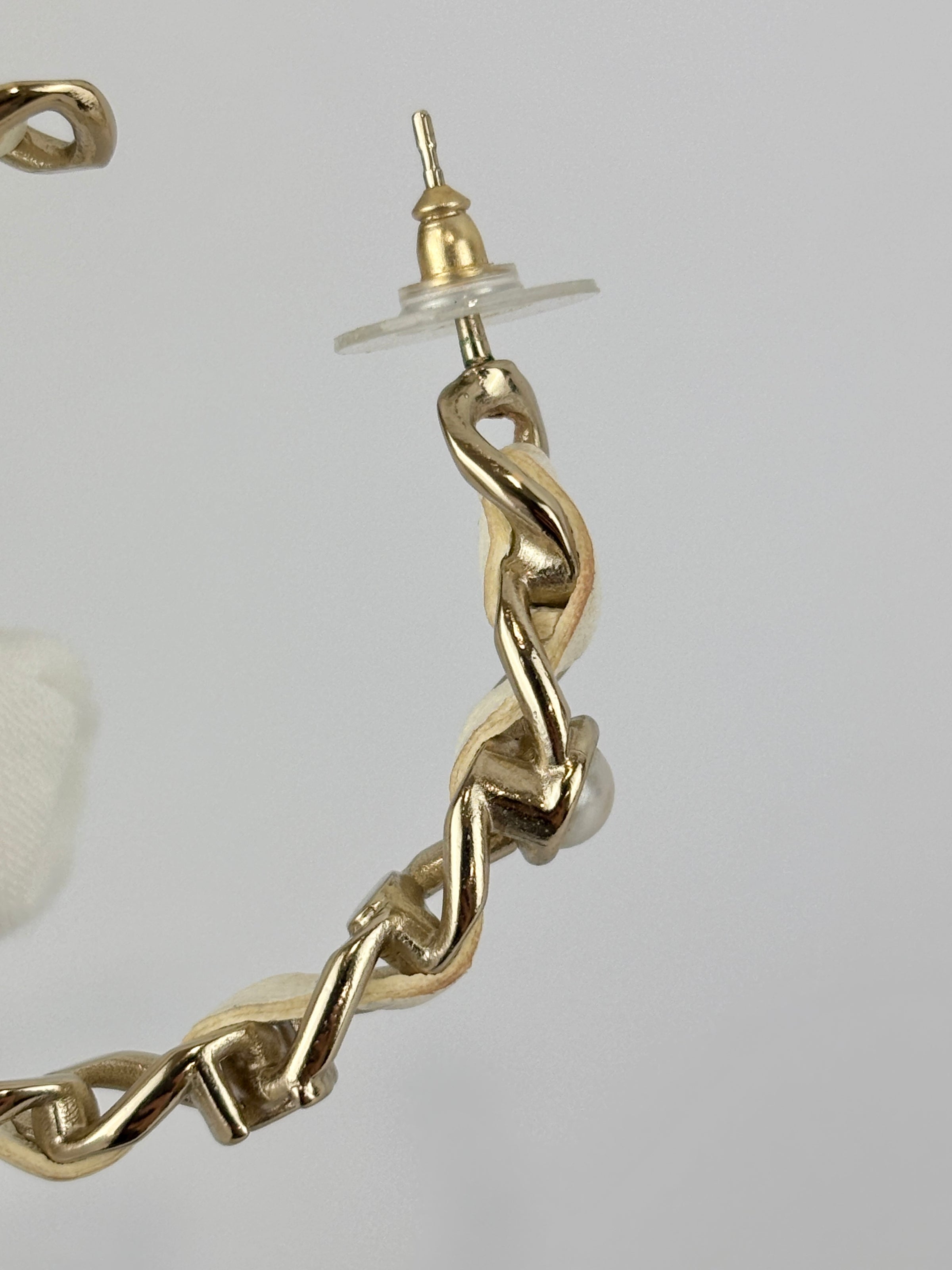 AB2674 White Woven Lambskin Gold Faux Pearl Chain Hoop Earrings